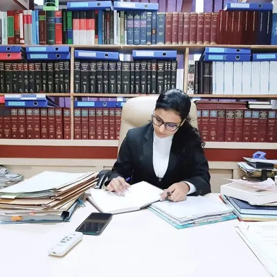 Advocate Ritika Thakur profile