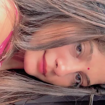 Niharika adwani🌼 profile