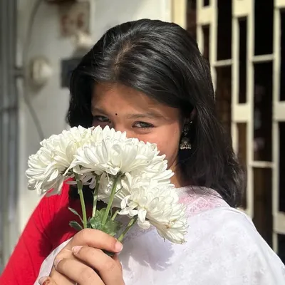 Aesha thakkar profile