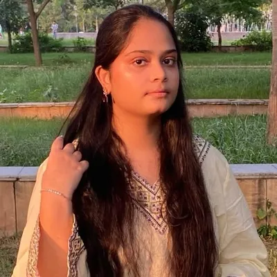 AYAT KHAN profile