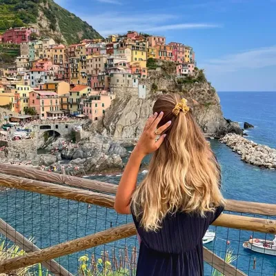 Manon profile