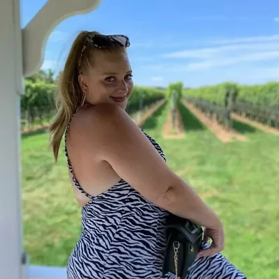 Amanda Fischer profile