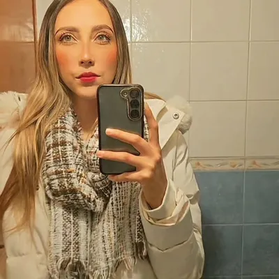 África Sashenka profile