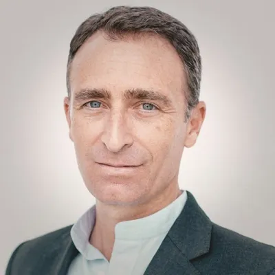 Álvaro González Alorda profile