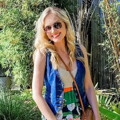 Rebecca Stewart Szmidt profile