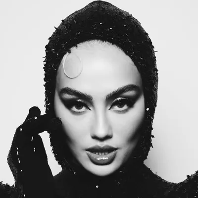 AGNEZ MO profile