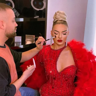 Professional Makeup Artist profile