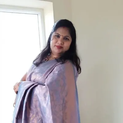 Neena | Lifestyle influencer profile