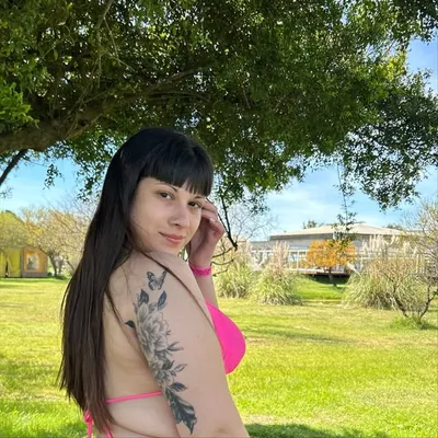 αgυѕтιиα 🩷 profile