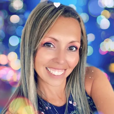 Melanie R Szymborski profile
