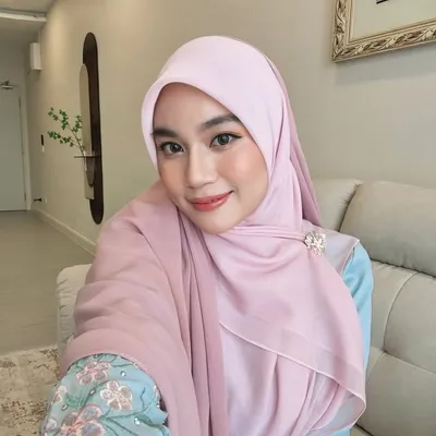 AINAN TASNEEM ♡ profile