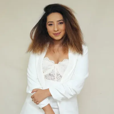 Aisha Tharadra profile