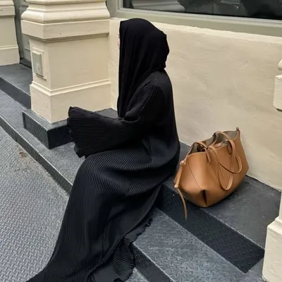 A I Z A profile