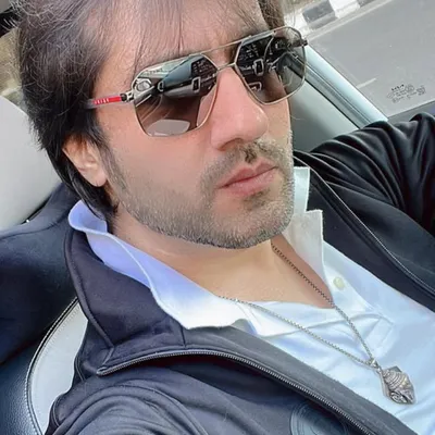 AJ Kapoor “The king” profile