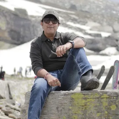 Ajayy Kapoor profile