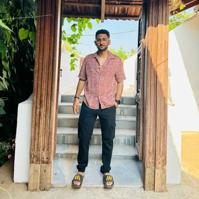 •Aakash•😎 profile