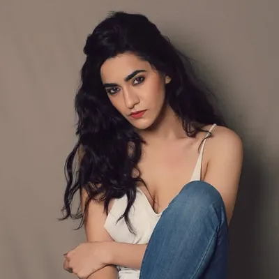 Akansha Sareen profile