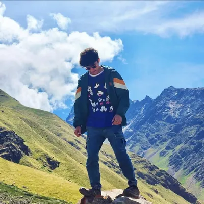 Akhil ⚡ profile