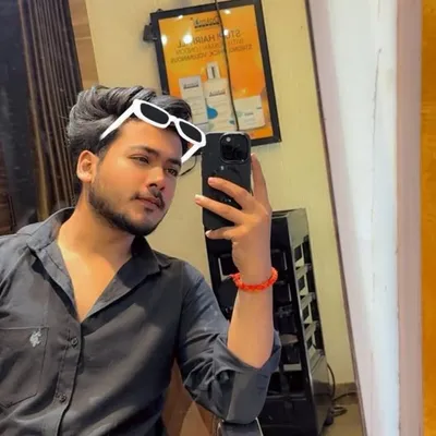 Akshat saxena ๐ profile