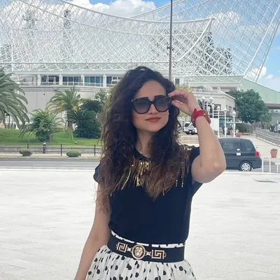Akshara Hemant Contractor | Singer profile