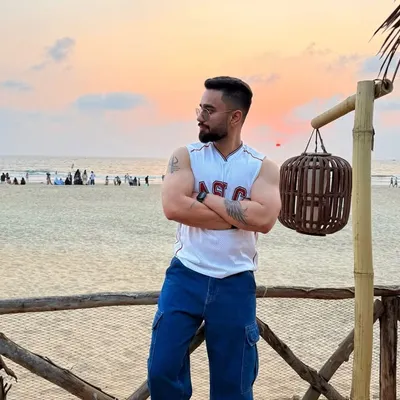 Akshat Gautam profile