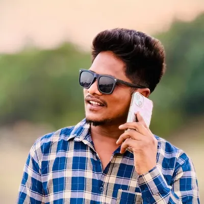 Mac Akshay profile