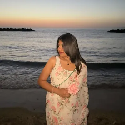 Akshu🦋 profile