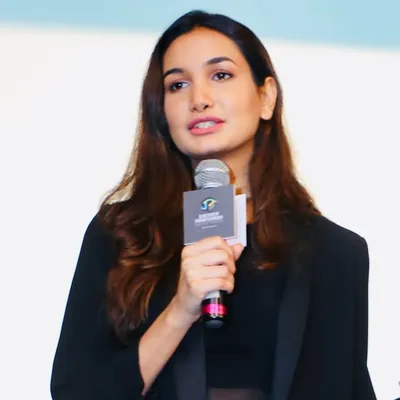 akshra dalal profile