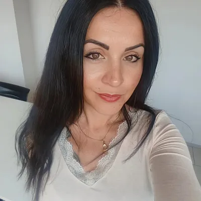 Alba Gonzalez profile