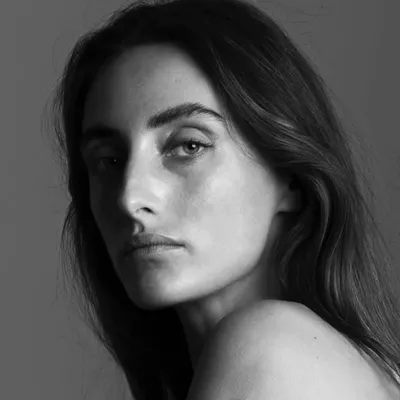 Alba Casete profile