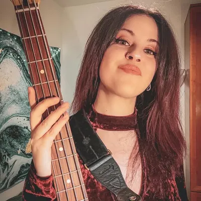 Alba Lorez profile