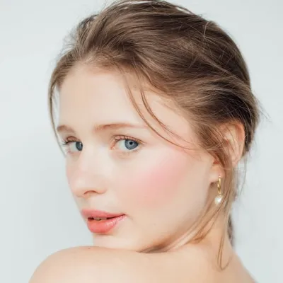 Alexandra Beaton profile