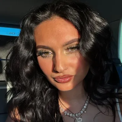 • ᴬᴸᴮᴵᴼᴺᴬ • profile