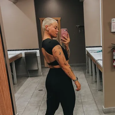 Alexandra Hould profile