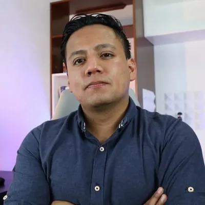 Alejandro Lara profile