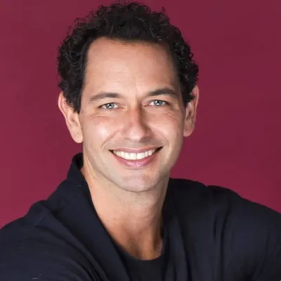 Alejandro Peniche profile