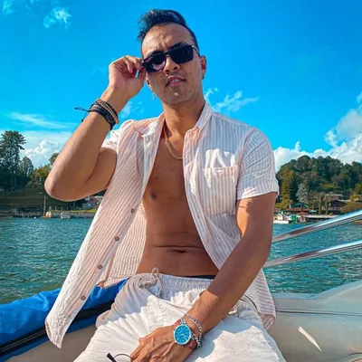 Alejandro Calderón profile