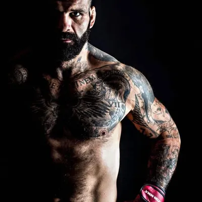 Alessio Sakara profile