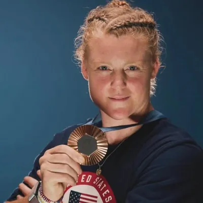 Alev Kelter OLY profile