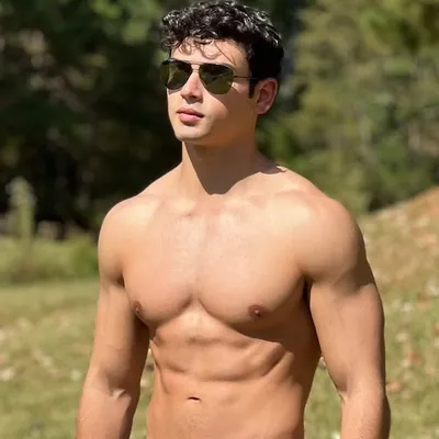 Alex Cayetano profile