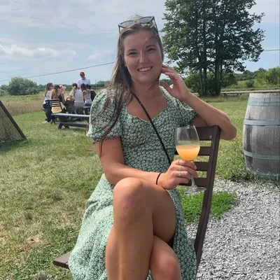 Alexandra Martineau profile