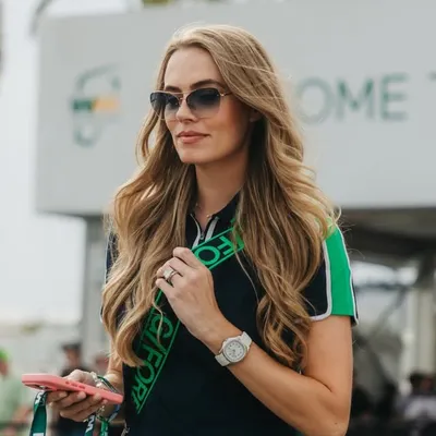ALEXANDRA O’LAUGHLIN Instagram profile photo
