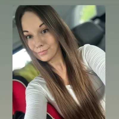 Alexandra Nikolett Román profile