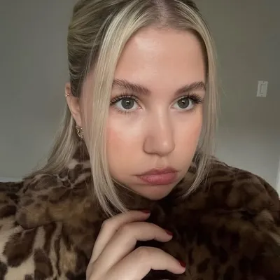 Alexandra Agaloy profile