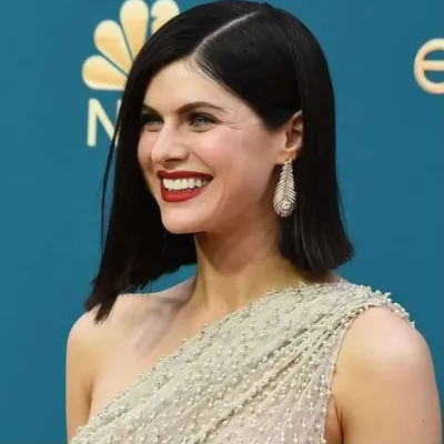 alexandra daddario profile