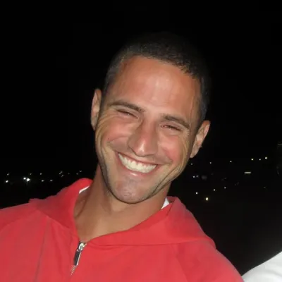 Alex Chiner profile