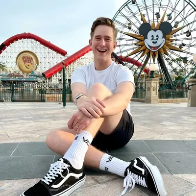 Alex Griswold profile