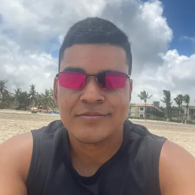 Alex Júnior profile