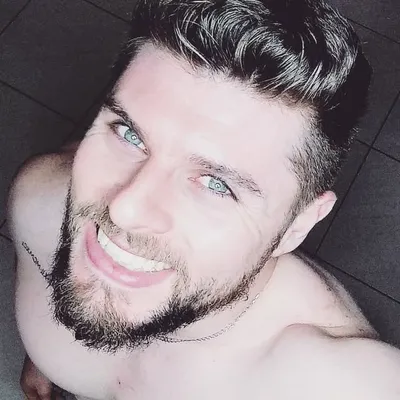 Alex Junior profile