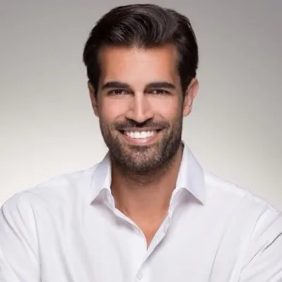 Instagram Experte Alex Khan | CEO Agentur Attractive Media profile